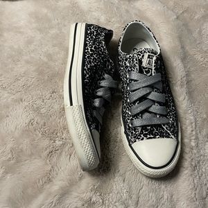 Converse Low Top Velvet Cheetah Print Shoe 6.5